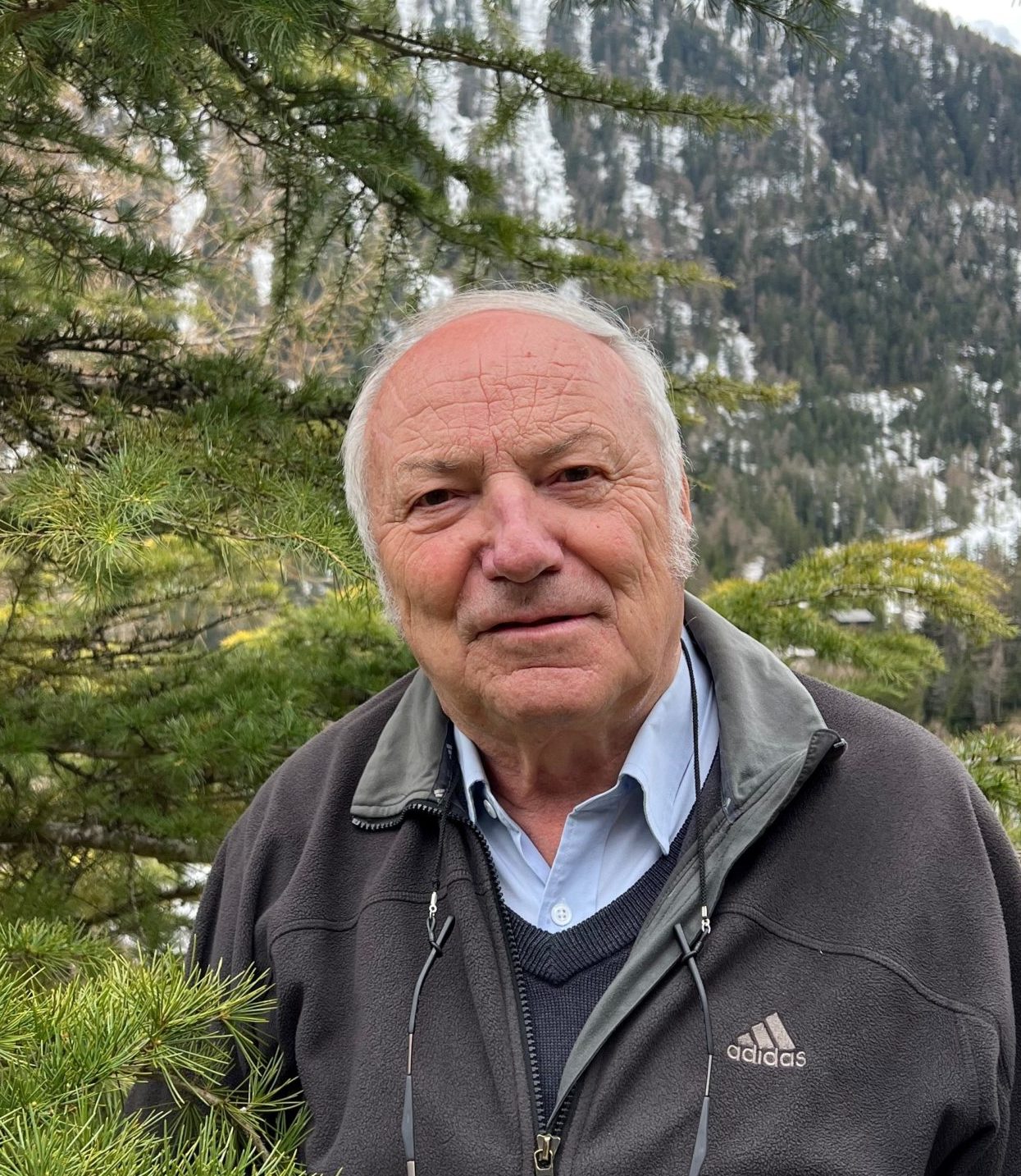 Dr. Kurt Hostettmann